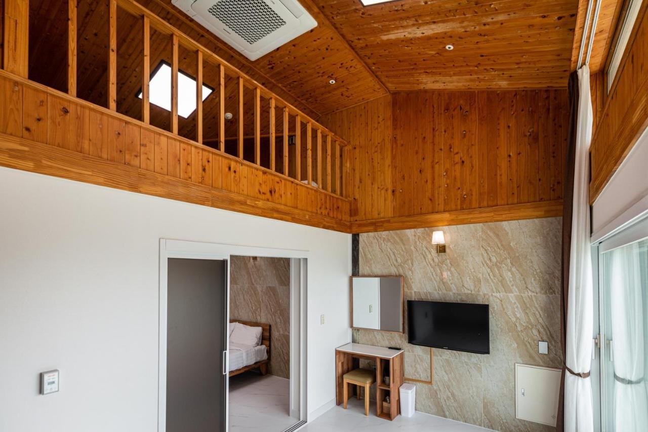 Aewol Oceanstay Jeju Exterior photo