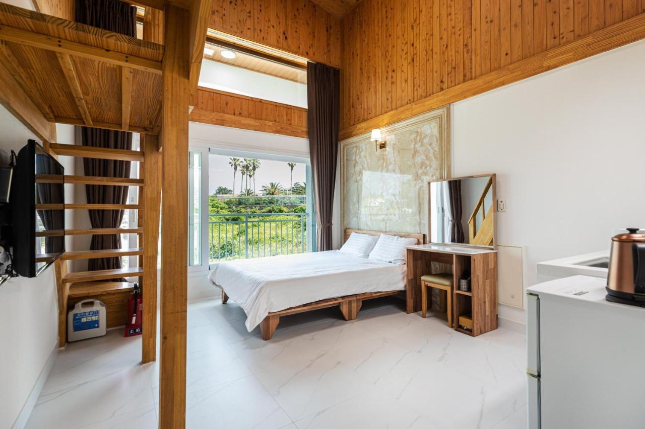 Aewol Oceanstay Jeju Exterior photo