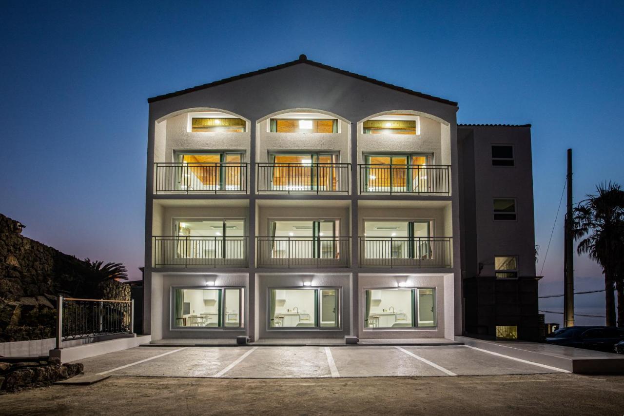 Aewol Oceanstay Jeju Exterior photo