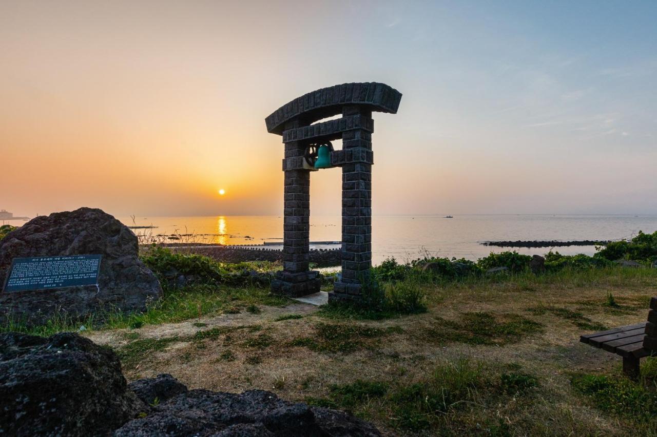 Aewol Oceanstay Jeju Exterior photo