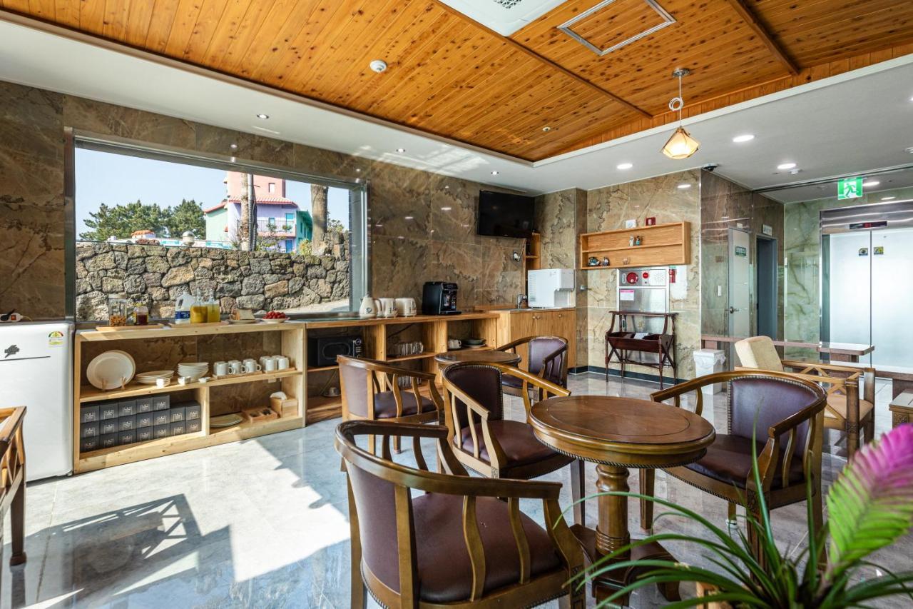Aewol Oceanstay Jeju Exterior photo